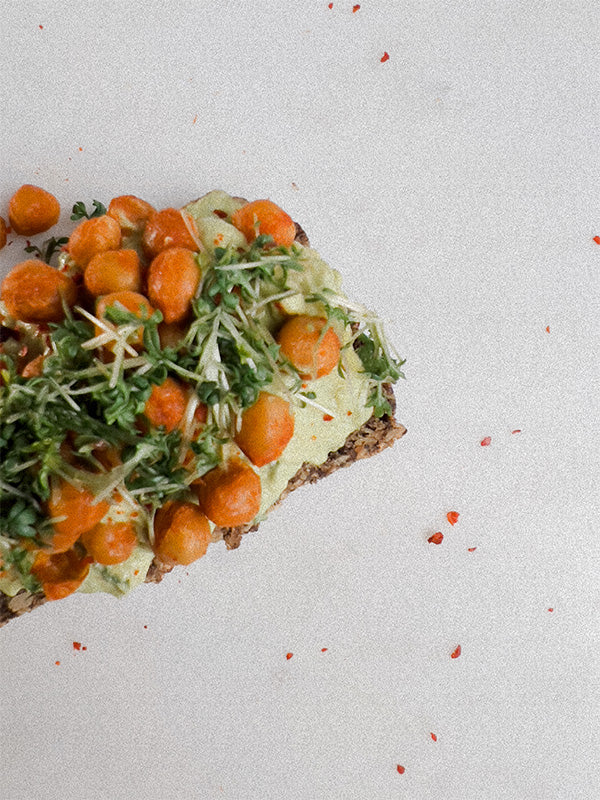 Saftiges Avocadobrot mit gerösteten Kichererbsen